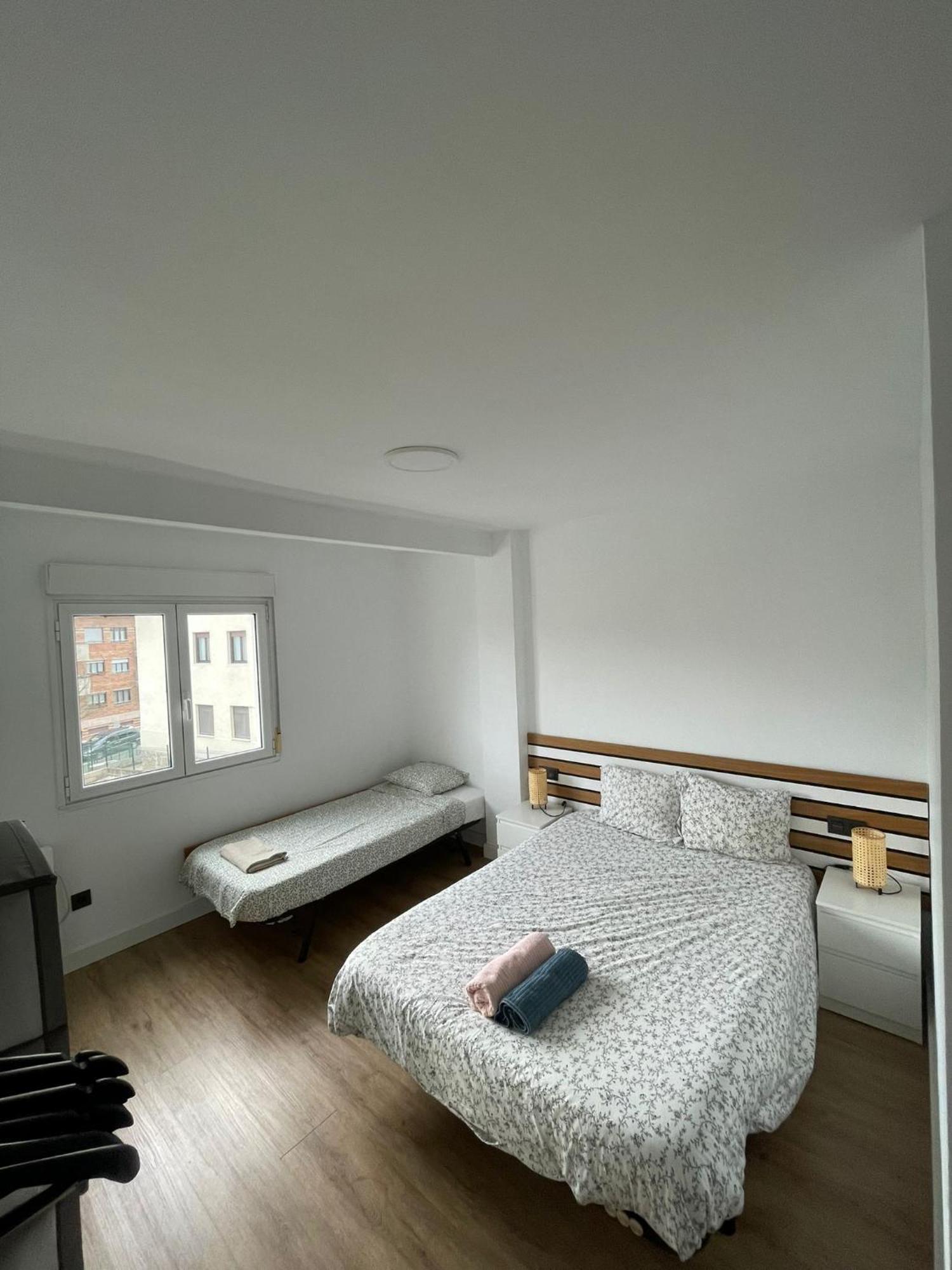 Cozy Apartment 6' From San Sebastian + Parking Usurbil Exterior photo