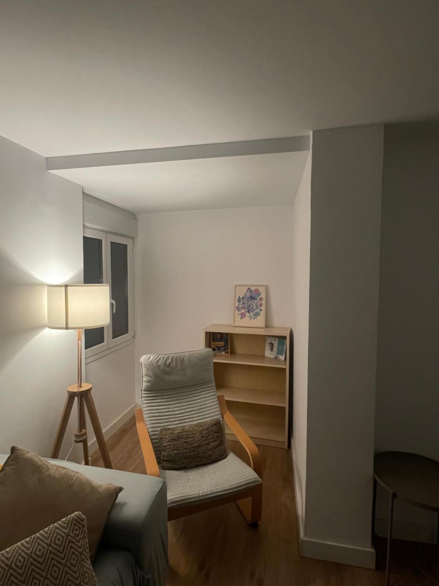 Cozy Apartment 6' From San Sebastian + Parking Usurbil Exterior photo